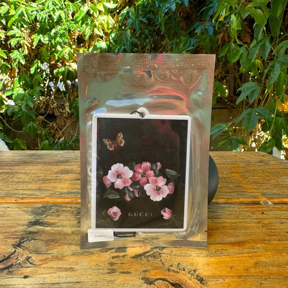 Designer inspired car air freshener. - Picture 2 of 4